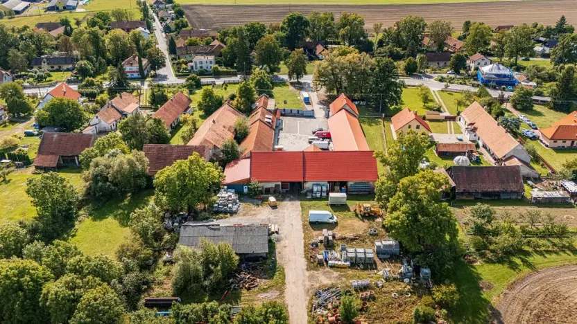 Pronájem skladu, Dolní Roveň - Horní Roveň, 3580 m2