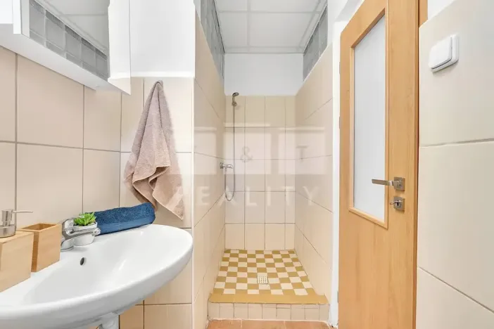 Pronájem bytu 2+1, Hradec Králové, Rovná, 57 m2