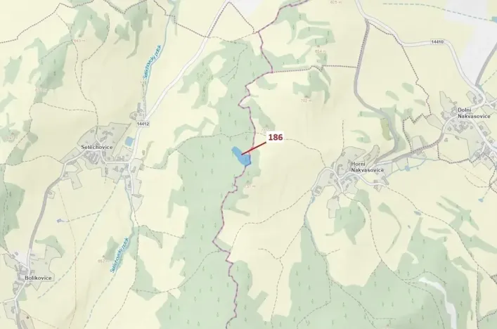Dražba lesa, 4542 m², Zálezly
