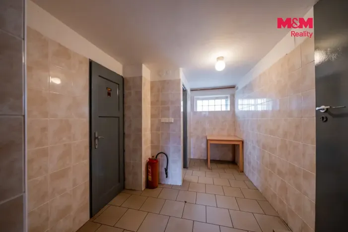 Pronájem restaurace, Seč, 292 m2