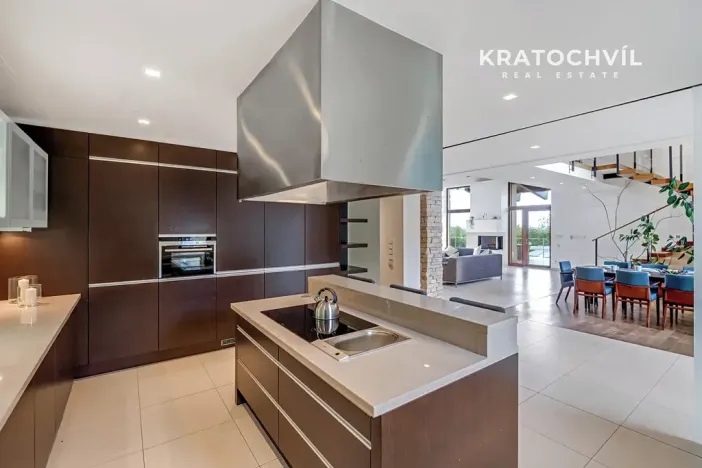 Prodej rodinného domu, Praha - Velká Chuchle, U bažantnice, 674 m2