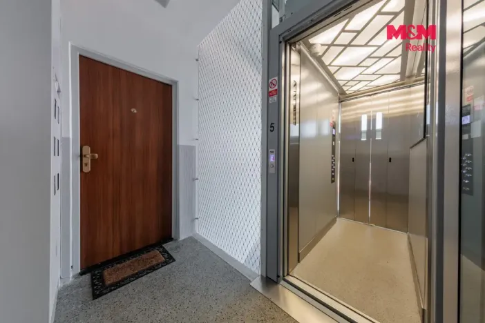 Pronájem bytu 2+kk, Karlovy Vary - Drahovice, Vrchlického, 40 m2