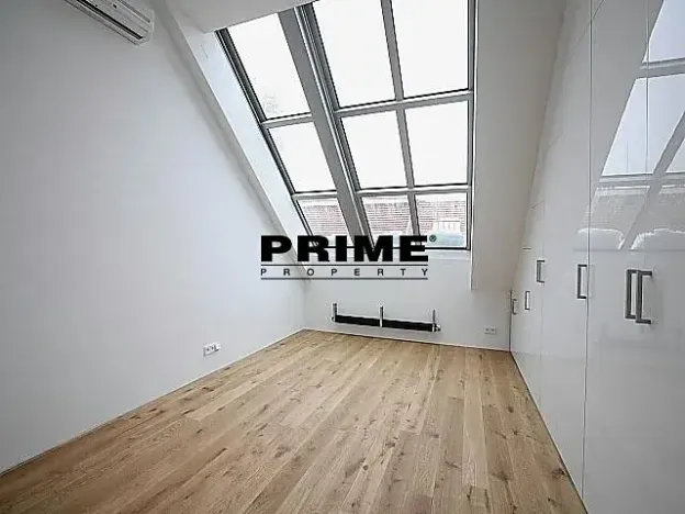 Pronájem bytu 4+kk, Praha - Vinohrady, Laubova, 200 m2