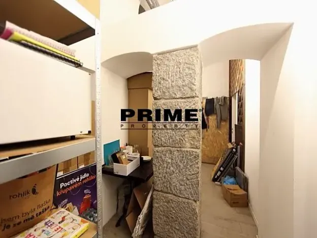 Pronájem obchodního prostoru, Praha - Nové Město, Lazarská, 50 m2