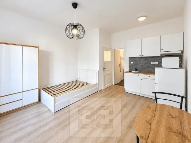 Pronájem bytu 1+kk, Praha - Libeň, Kandertova, 27 m2