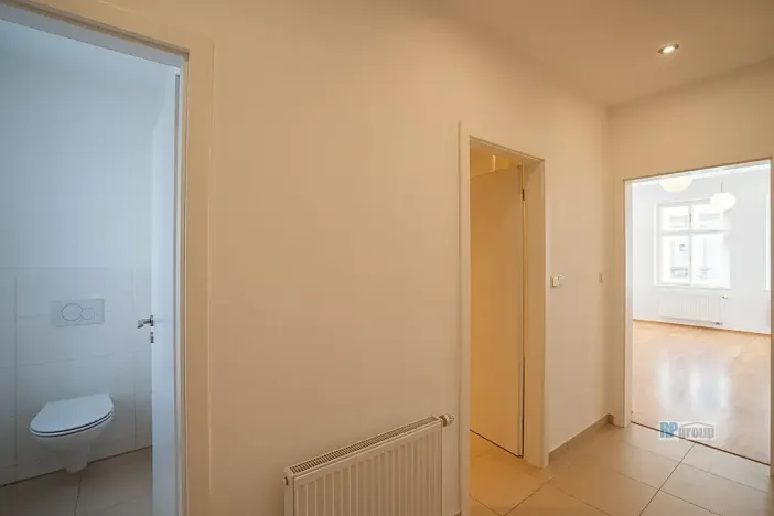 Pronájem bytu 2+1, Praha - Žižkov, Štítného, 73 m2
