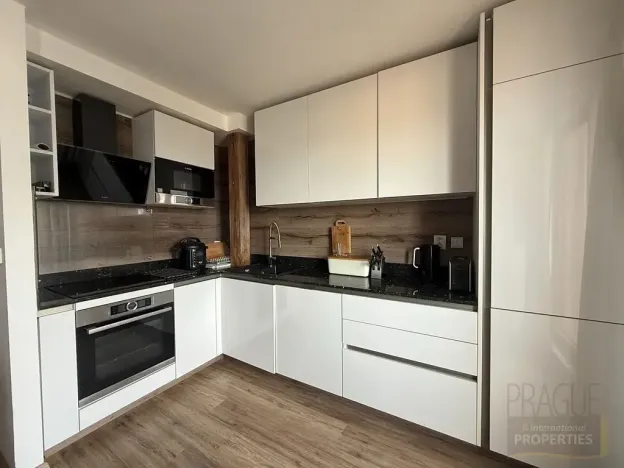 Prodej bytu 2+1, Praha - Libeň, Sokolovská, 110 m2