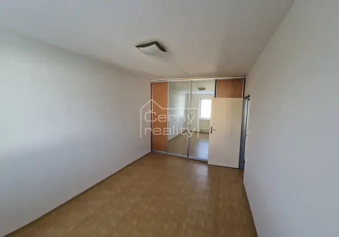 Pronájem bytu 2+1, Sezemice, Nerudova, 55 m2