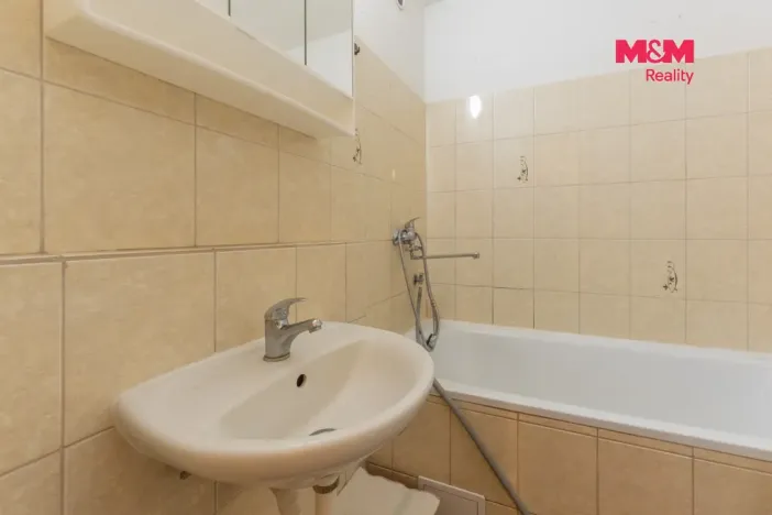 Prodej bytu 3+1, Chodov, Husova, 69 m2