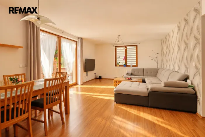 Prodej rodinného domu, Rybitví, Jiráskova, 155 m2