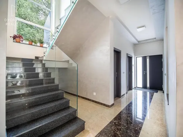 Prodej rodinného domu, Květnice, Krokusová, 243 m2