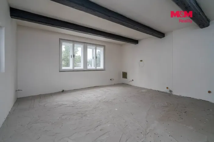 Prodej rodinného domu, Lužná, Masarykovo nám., 165 m2