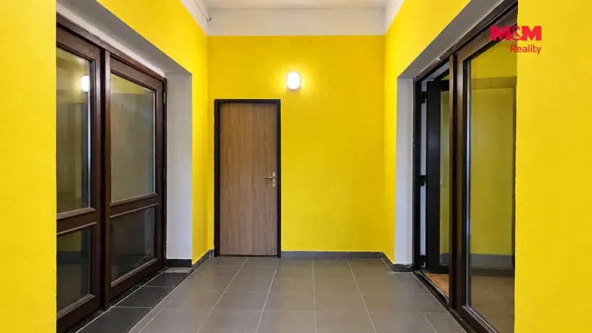 Pronájem obchodního prostoru, Karlovy Vary - Drahovice, Drahomířino nábř., 115 m2