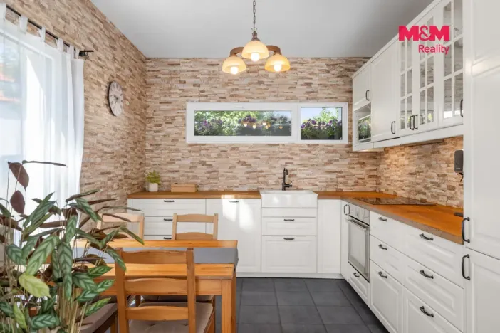 Prodej rodinného domu, Jeneč, A. Dvořáka, 102 m2