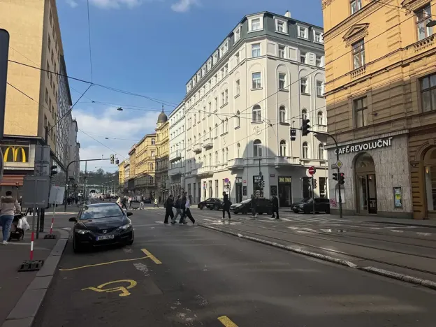 Pronájem obchodního prostoru, Praha - Staré Město, Revoluční, 80 m2