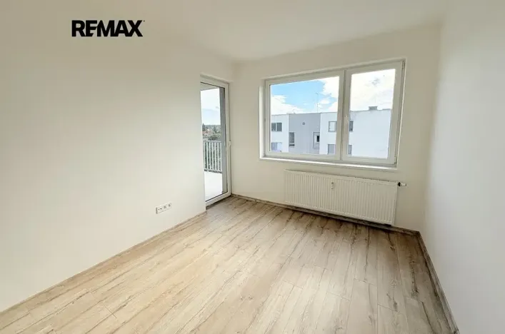 Pronájem bytu 4+kk, Velký Osek, U hřiště, 84 m2