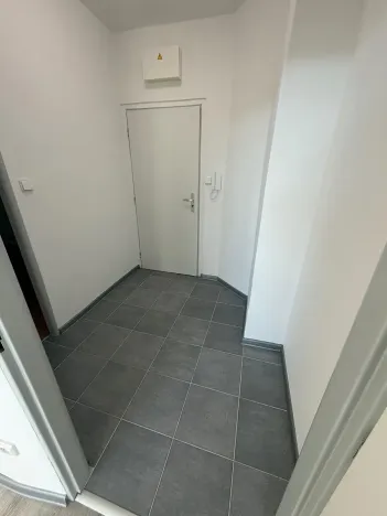 Pronájem bytu 1+kk, Třeboň, Nádražní, 33 m2