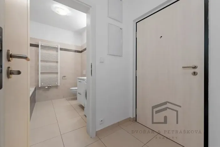Prodej bytu 1+kk, Praha - Černý Most, Cukrova, 30 m2