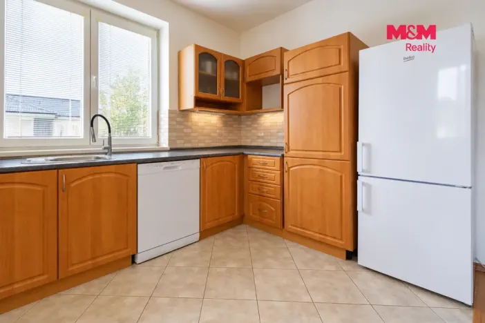 Prodej rodinného domu, Dynín, 330 m2