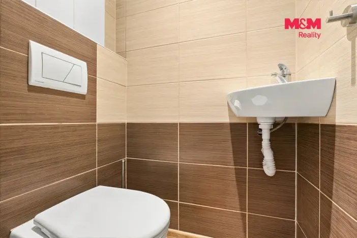 Prodej bytu 3+1, Ústí nad Labem - Střekov, Tolstého, 65 m2