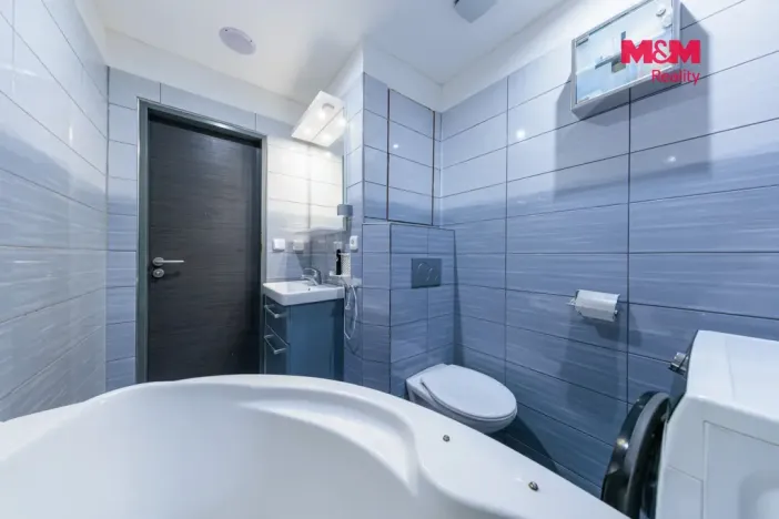 Prodej bytu 4+1, Sokolov, Závodu míru, 84 m2