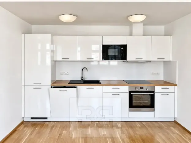 Pronájem bytu 2+kk, Praha - Nové Město, Mlynářská, 72 m2