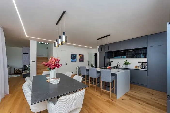Prodej rodinného domu, Měšice, Novoveská, 225 m2