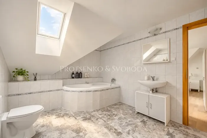 Prodej rodinného domu, Záhoří, 252 m2