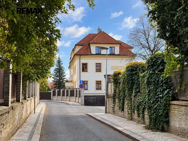 Pronájem bytu 2+kk, Praha - Vinohrady, Hradešínská, 65 m2