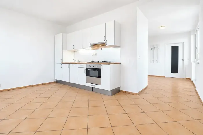 Pronájem bytu 2+kk, Praha - Nusle, Zdaru, 38 m2