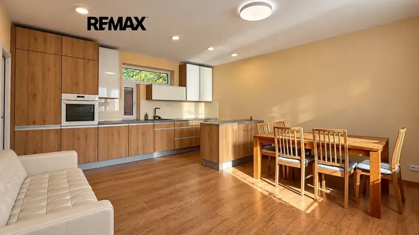 Pronájem rodinného domu, Černolice, K rybníku, 130 m2