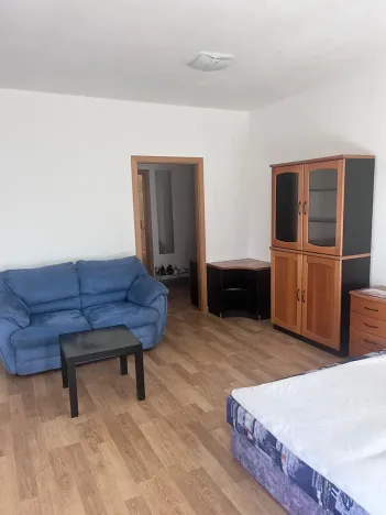 Pronájem bytu 1+kk, Praha - Letňany, Hlučkova, 38 m2