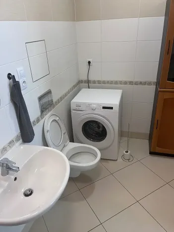 Pronájem bytu 1+kk, Praha - Letňany, Hlučkova, 38 m2