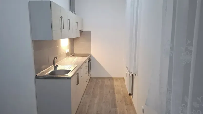 Pronájem bytu 2+kk, Jihlava, Hálkova, 46 m2