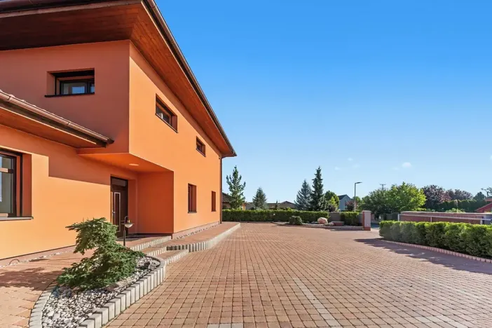 Pronájem kanceláře, Velké Přítočno, 350 m2