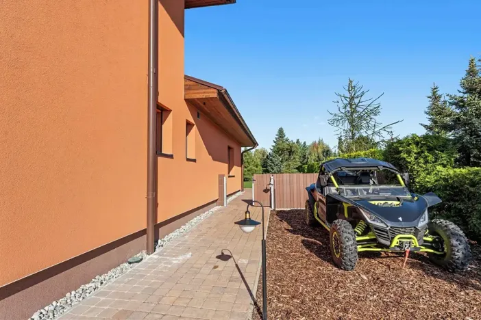 Prodej kanceláře, Velké Přítočno, 350 m2
