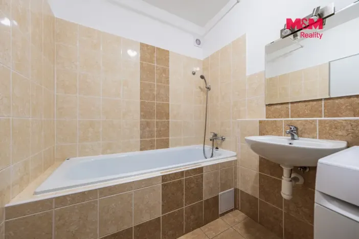 Prodej bytu 3+kk, Holubice - Kozinec, Lipová, 86 m2