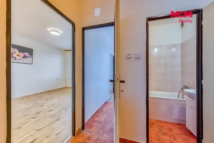 Pronájem bytu 1+1, Pardubice, Štrossova, 38 m2