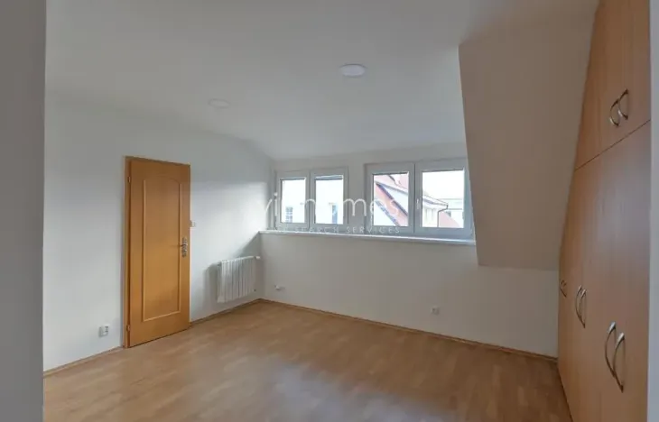 Pronájem vily, Průhonice, Sadová, 350 m2
