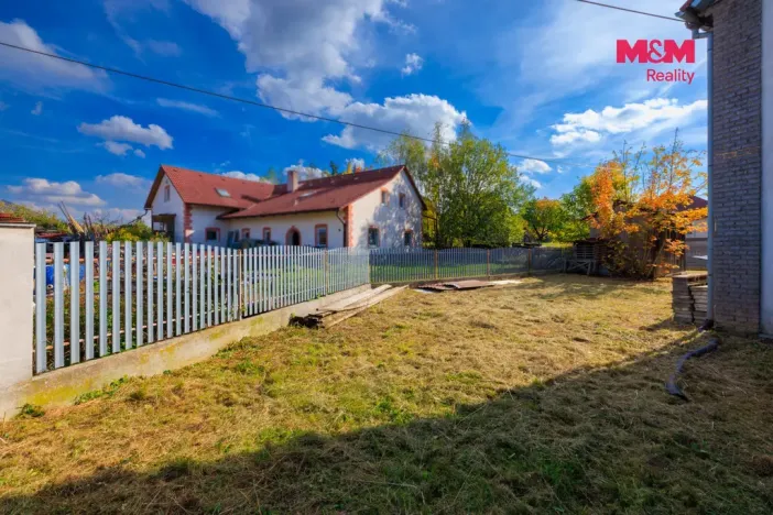 Prodej obchodního prostoru, Bělčice, Nádražní, 560 m2