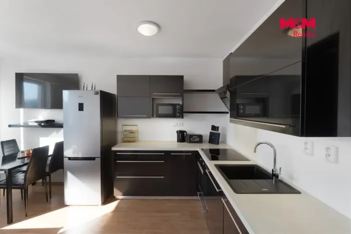 Prodej bytu 3+kk, Králův Dvůr, Popelky Biliánové, 56 m2