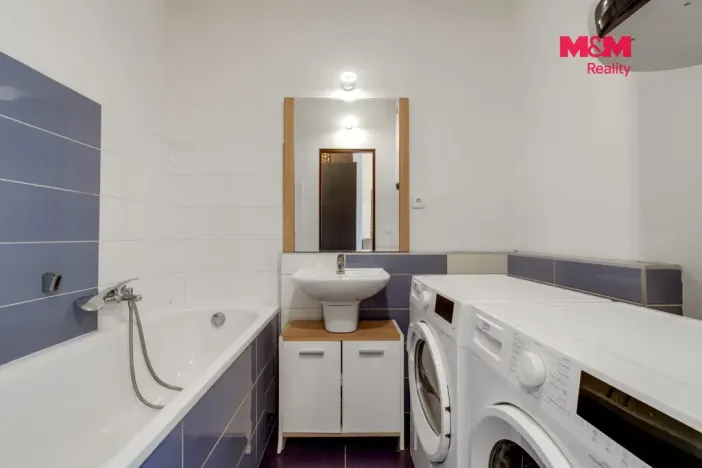 Prodej bytu 3+kk, Králův Dvůr, Popelky Biliánové, 56 m2