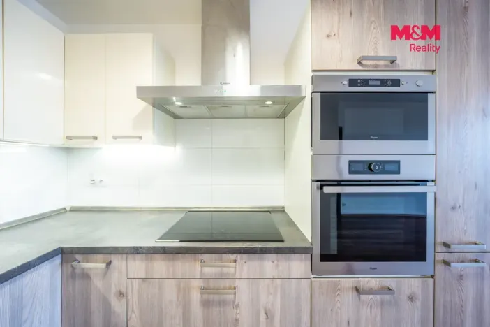 Pronájem bytu 2+kk, Praha - Letňany, Hlučkova, 60 m2