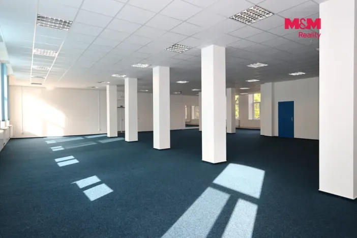Pronájem kanceláře, Krnov, Čsl. armády, 520 m2