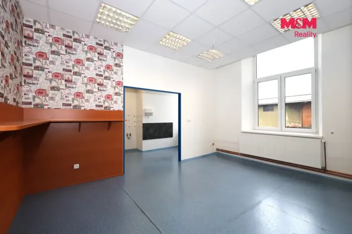 Pronájem kanceláře, Krnov, Čsl. armády, 520 m2