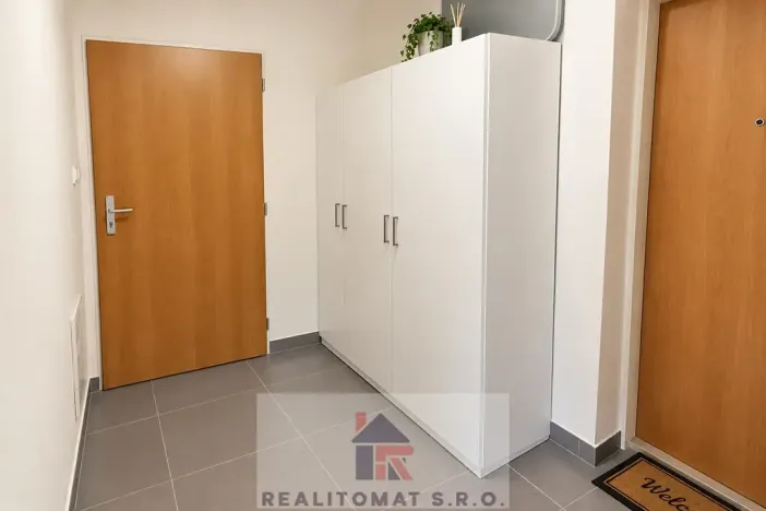 Pronájem bytu 2+kk, Praha - Libeň, Braunerova, 50 m2