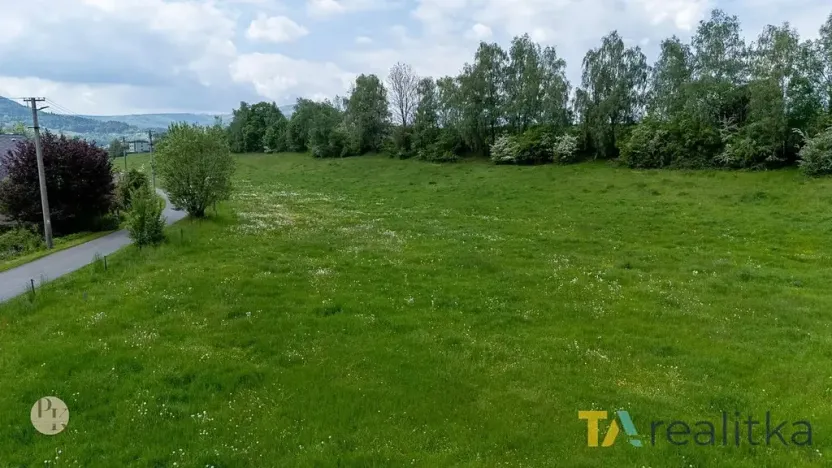 Prodej pozemku pro bydlení, Návsí, 1359 m2