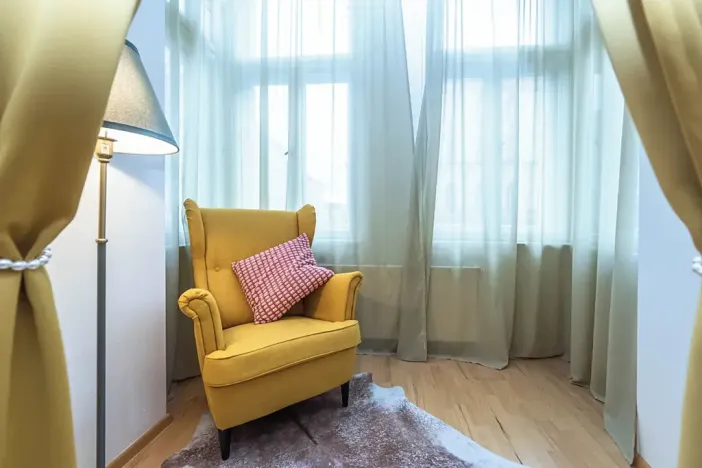 Pronájem bytu 2+kk, Praha, Tyršova, 56 m2