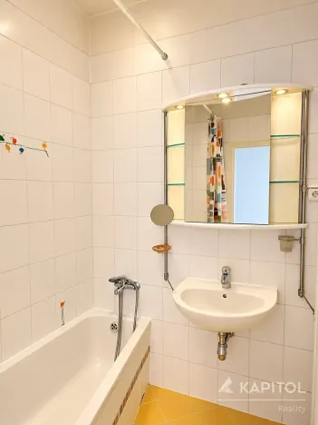 Pronájem bytu 3+1, Praha - Vršovice, Kubánské náměstí, 82 m2