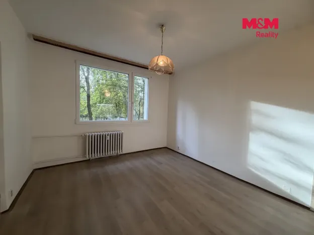 Pronájem bytu 1+1, Chomutov, Kyjická, 36 m2